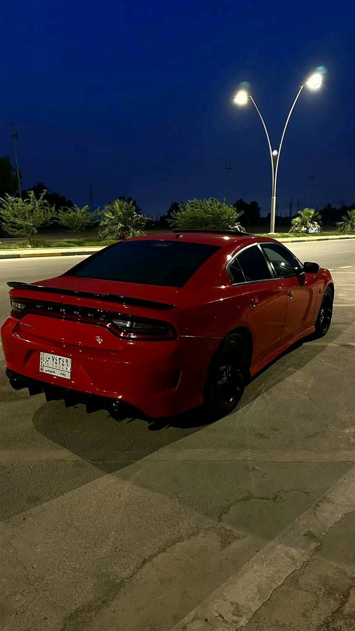 دووج ••• جارجر    ⏬
موديل •ــ•2020  🟠🟠
••••••••••••••••لون برتقالي مميز🍊
فتحت سقف
نقطه عمياء
شاشه كبيره
كامره  دواره
كشنات حضن جلد تبريد تدفئه
كشنات خزن
حداديه جديه 
ويل 20انج وتخم تاير
تشغيل عن بعد 
لايتات زنون
محدثه SRT
جديدة جدا 
رقم بغداد انكليزي باسمي تحويل مباشر 

وارد امريكي 
قطعة وحده صبغ جاملخ لاأمامي فقط
بدون ارباك سليم
للاستفسار اكثر ☑️☑️💢💢

 بييع او مراوس أرتي لون مميز☑️☑️

العنوان ::: الصويره

 السعر 250وبيهه مجال

الاتصال ***********
