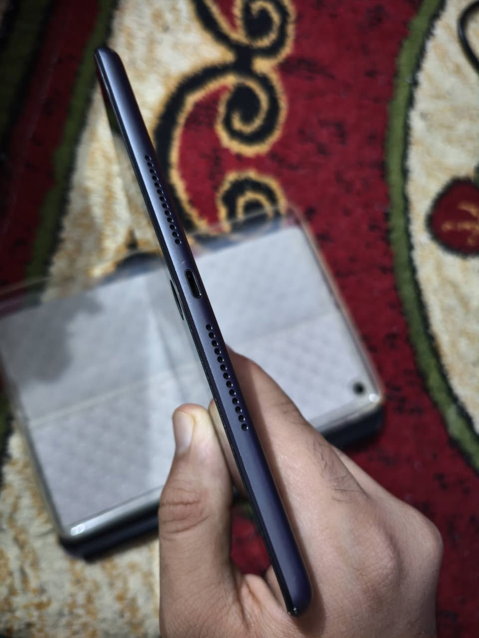 ايباد 9 للبيع ذاكرة 64 مكفول من الزلغ كامل ملحقات وياه كفر ولاصق حماية مكان بصرة تواصل
  السعر ٢٨٠ 
 ***********
