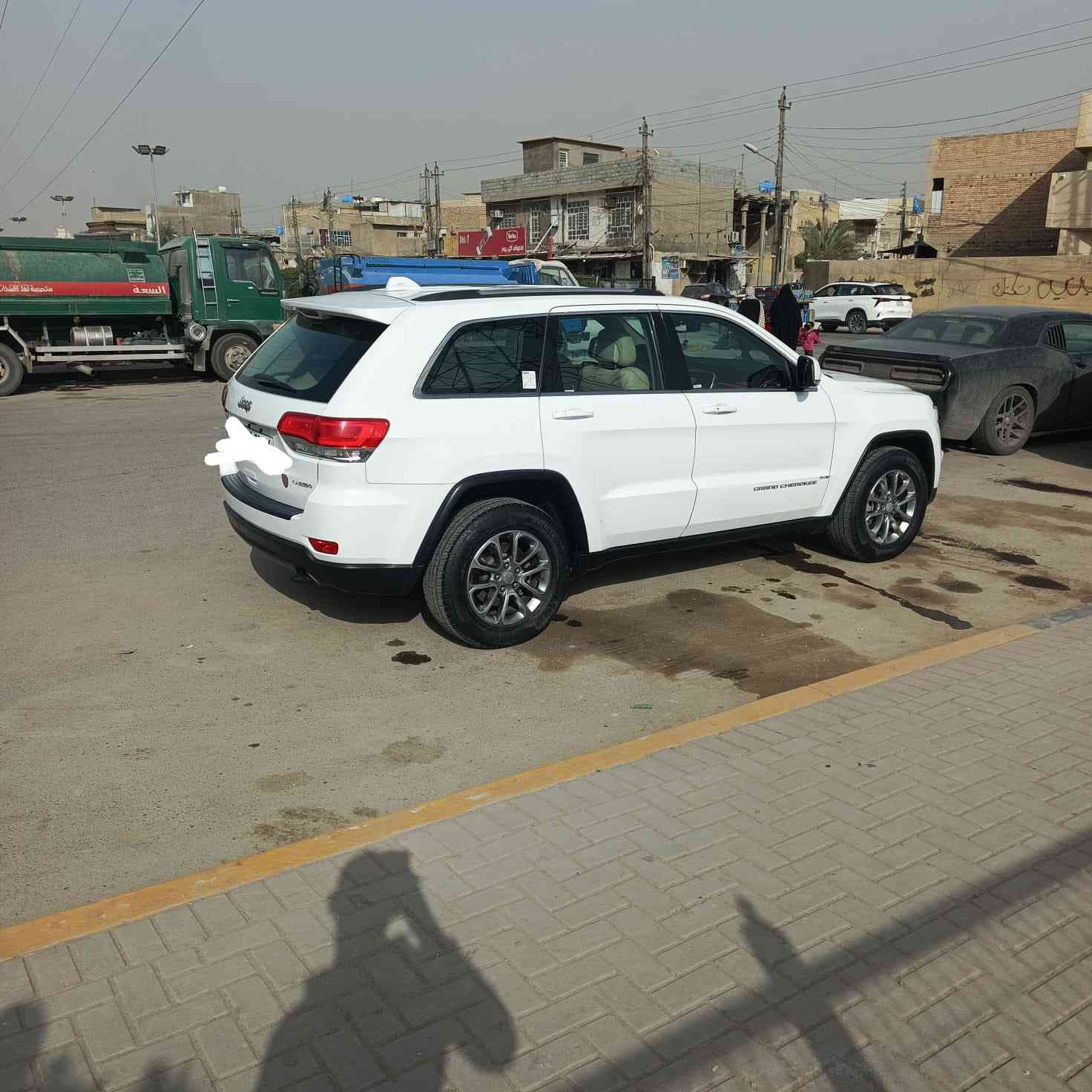 جيب 2014   خليجي رقم بغداد
مكفولة كفالة عامة
ماشيه  (( 145  )) الف كم
حجم المحرك: 3600 //  6 سلندر 
فور ويل 4/4 ماوس / 
دخول ذكي للسياره / اناره داخل ابواب السياره
فتحة @سقف/ تشغيل عن بعد / شاشه بلاديه 
شفتات ستيرن / 
حساسات اماميه + خلفية /
قطعتين تبريد  / كشن خزن ميموري 3 وضعيات 
 مقاعد جلد اصليه  بيجي 
مقاعد اماميه (كهرباء) 
 سيدي بلجكمجه / يدات ستيل
الداخل صاج ملكي
 نظام_خرائط(نظام ملاحة)_Navigatio
 كامرة خلفية دوارة اصلية / استيرن كهرباء +  تحكم استيرن (جهتين امامي + جهتين خلفي) 
 ناقل حركة ٨ نمر /  نظام سبورت s / نضام اقتصادي
 مري _جانبي_تدفئة مرايا_جانبية_حساسة_للضباب_تعمل تلقائيآ
اشارة بالمري /منظومة زينون جديدة 
تخم تاير جديد 
منظومة فيول بام جديدة /كشافات زنون اصلي / زراكات لايت 
كلوب طوارئ بلجنطه /هوكات اماميه وخلفية بلادي
رقم بغداد  بأسمي  تحويل مباشر 
 مكاني بغداد الدورة ابو دشير
للأستفسار /  الاتصال على الرقم ‭0774 802 4407‬
***********
