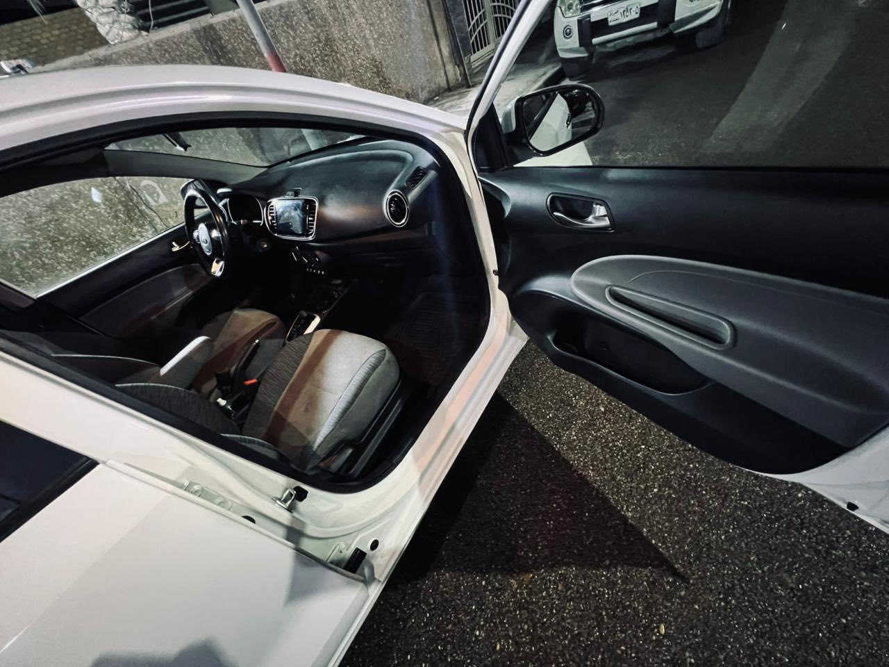 السلام عليكم كيا بيجاس موديل 2020 مكانه بغداد. سعر (105) ورقه وبيه مجال انشالله سياره نضيفه ماشيه 60.000كم بيه كم ملاحضه بالكشر مال طريق شاشه اندرويد كامر (***********)
