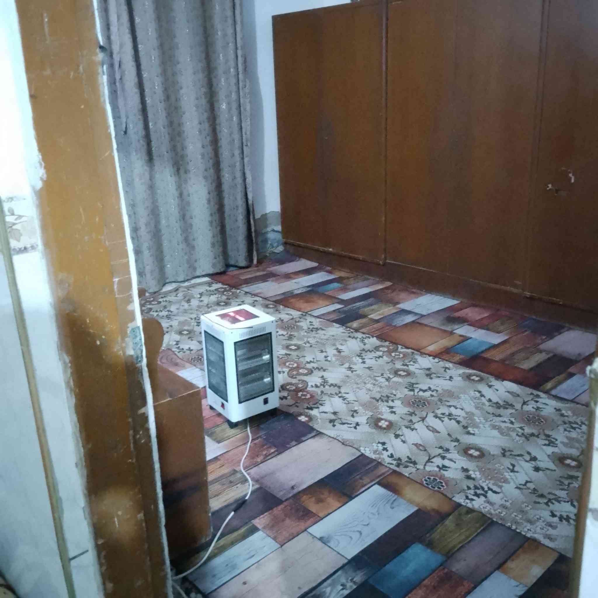 دار البيع طابو زراعي سند 25 مساحه 100 متر
موقع خلف محطه العلاك
السعر 16 وبيه مجال
غرفتين وصاله ومطبخ
***********
