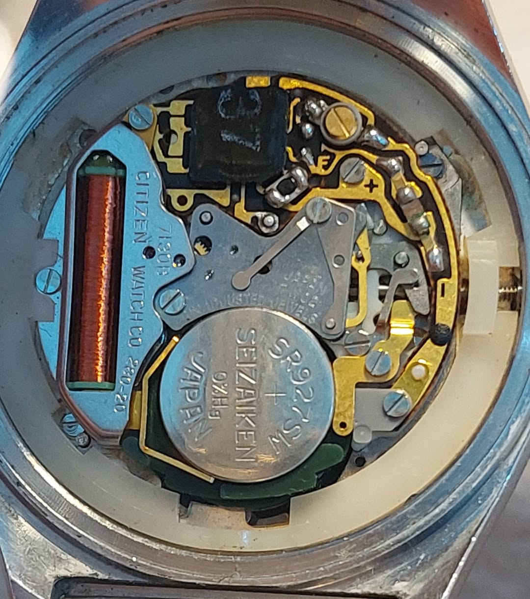 ستزان مينا وكيس مميز 
استيل بلكامل
انتاج 1988م
قطر 36
بطارية مكنة خاصه 
مينا مشطب مميز 
وسعر ٧٥ ألف 
مقاوم للماء


**إذا كنت صاحب هذا الإعلان وتريد حذفه لأي سبب، رجاءا أرسل رسالة إلى الدعم الفني**