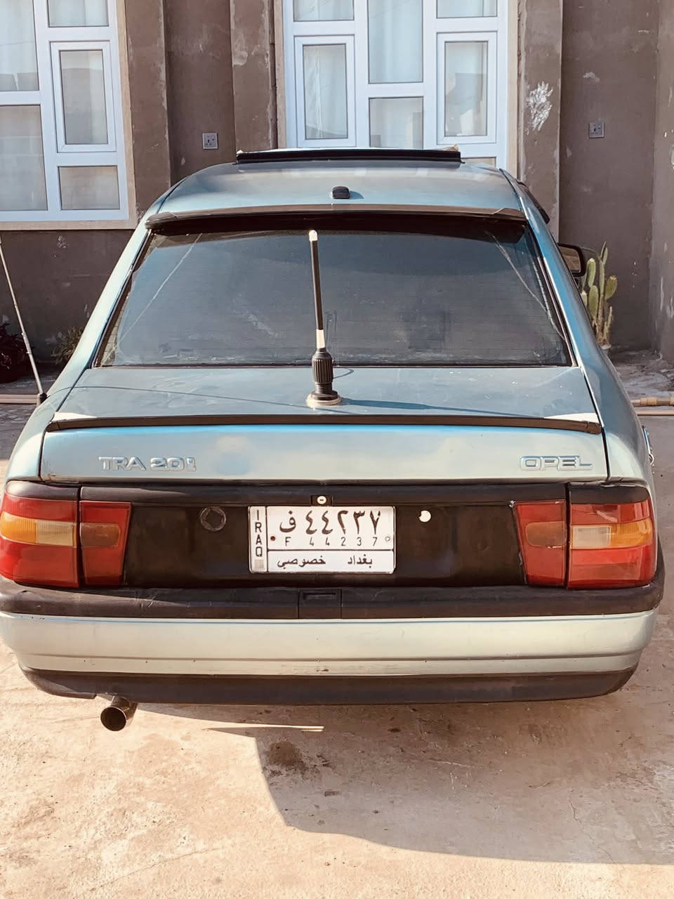 السلام عليكم للبيع اوبل فكترا 20 كامله مكمله سياره نضيفه حيل وتحويل ايمت ماتريد وسعرها 27 وبيها مجال ***********
