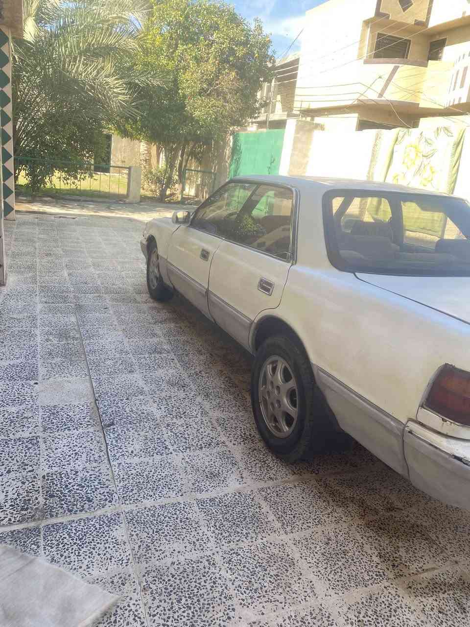 السلام عليكم سياره للبيع او مراوس حسب القناعه تايوتا  مارك  موديل 1991 رقم ديالى  الماني  مشروع وطني شرط التحويل   في اي محافظه مكفوله من الضربه والكص قماره بلاده الصفاح بيها رشات صبغ مكينه بطه 2500 حاويه السياره  كامله مكمله  تخم تاير جديد وحدادية حلوه سعر السياره  27$ وبيها مجال مكان السياره صلاح الدين / الدجيل 
للتواصل 
***********
***********
