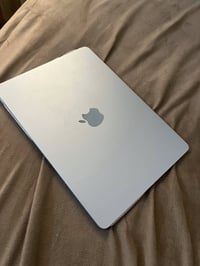 ماكبوك اير M4 • رام 16GB • بطارية 100%