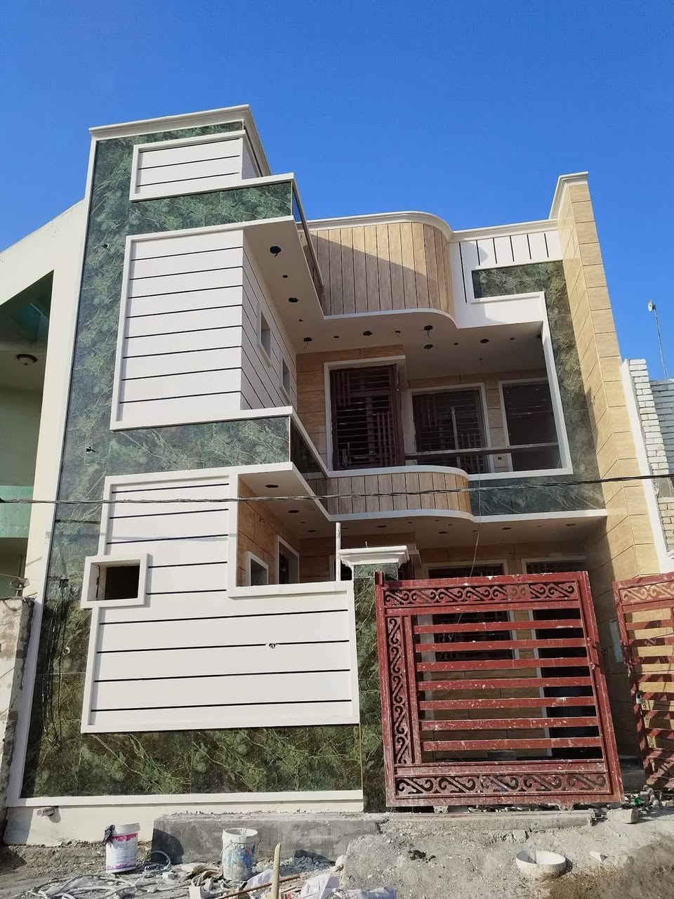 السلام عليكم. كادر خلفات لبخ حسب المواصفات الهندسية عملنا في جميع مناطق بغداد. للتواصل واتساب ***********8
