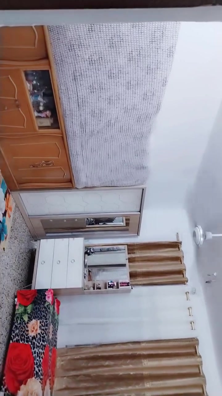 السلام عليكم بيت طابو صرف مكانه محاويل حي الاسرة مجاور مدرسه البركه مساحه 100متر 10×10 يحتوي على الطابق الارضي غرفه وصاله واستقبال ومطبخ مكرم السامع صحيات خارجيه وداخليه والطابق الثاني 3غرف وصاله سيد علي العميدي ***********
