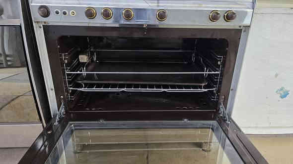 طباخ كريازي مصري كلش نضيف شرط ضمان الشغل مع صوبة هدية 
السعر٢٤٠ وبي مجال 
العنوان / بابل / الحمزة الغربي / حي العسكري
رقم الهاتف ***********
