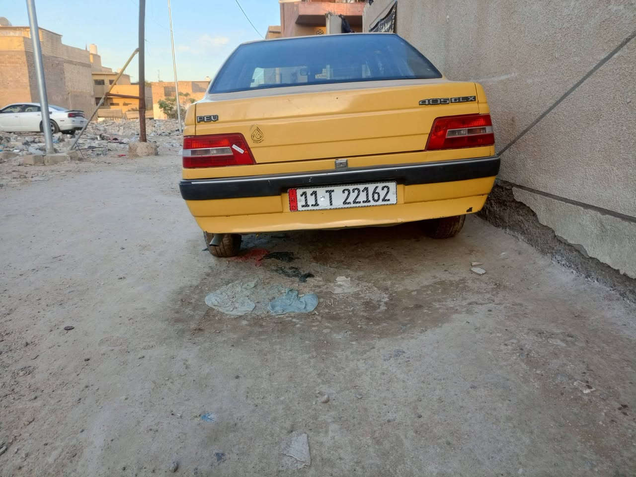 بيجو جي إل اكس سياره نضيفه كير ومكينه شواصي مكفوللات بدون ضربه قويه بيها صبغ حزام تبريد شغال يرادله ادامه عارضها ب30 مكاني الدوره بسم جيراني نقص مشط بي نضوح وبطانه مال باب السايق*********** موديل 2010
