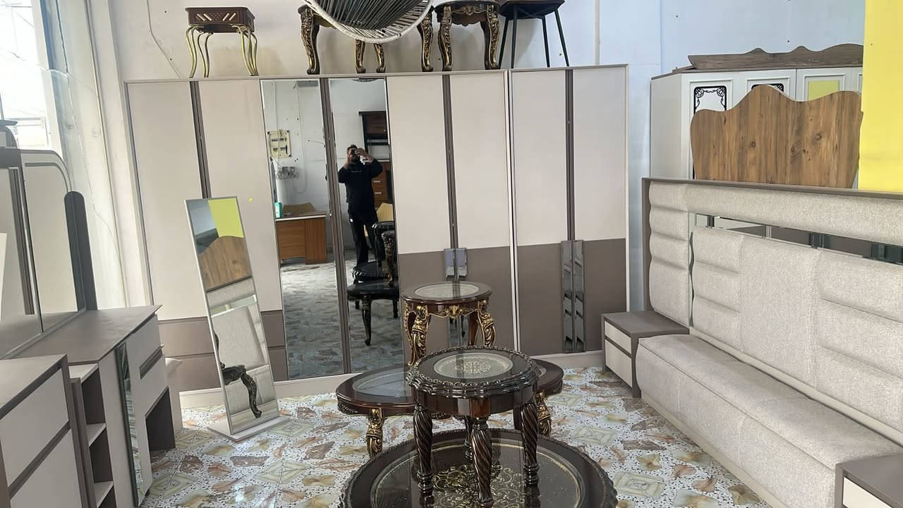 السلام عليكم اليي يريد تنصيب غرفه صيانه غرف اثاث طبلات شد بردات الي بالكم ونجيكم لباب لبيت كل مناطق سماوة والاقضيه ونواحي  للاستفسار مراسله لصفحه  الاتصال او مراسله رقم
***********
