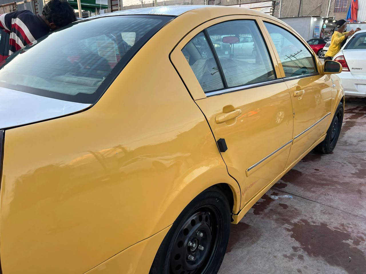 السلام عليكم شيري A5 موديل 2011 محرك كامري ابو الجف 2000 دوش سياره حلوه مثل ما  اشوفون بأسمي تحويل ثاني سنويه جديده مصرفة هيئه و غرامة سيارة صافية خير من الله السعر.42 بيها مجال المكان بغداد مدينة بسماية لاستفسار لاتصال على الرقم *********** موجود وتساب
