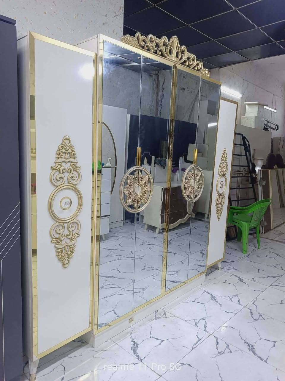 غرفة نوم تركي مستخدم😍💥 
 نضافة95💯
عدد القطع / 9 🩷💥
نضام / ابواب هايدروليك🦋✨
سعر / 650🤍✨
شد ونقل داخل بغداد مجاني🛻
يوجود توصيل محافضات


**إذا كنت صاحب هذا الإعلان وتريد حذفه لأي سبب، رجاءا أرسل رسالة إلى الدعم الفني**