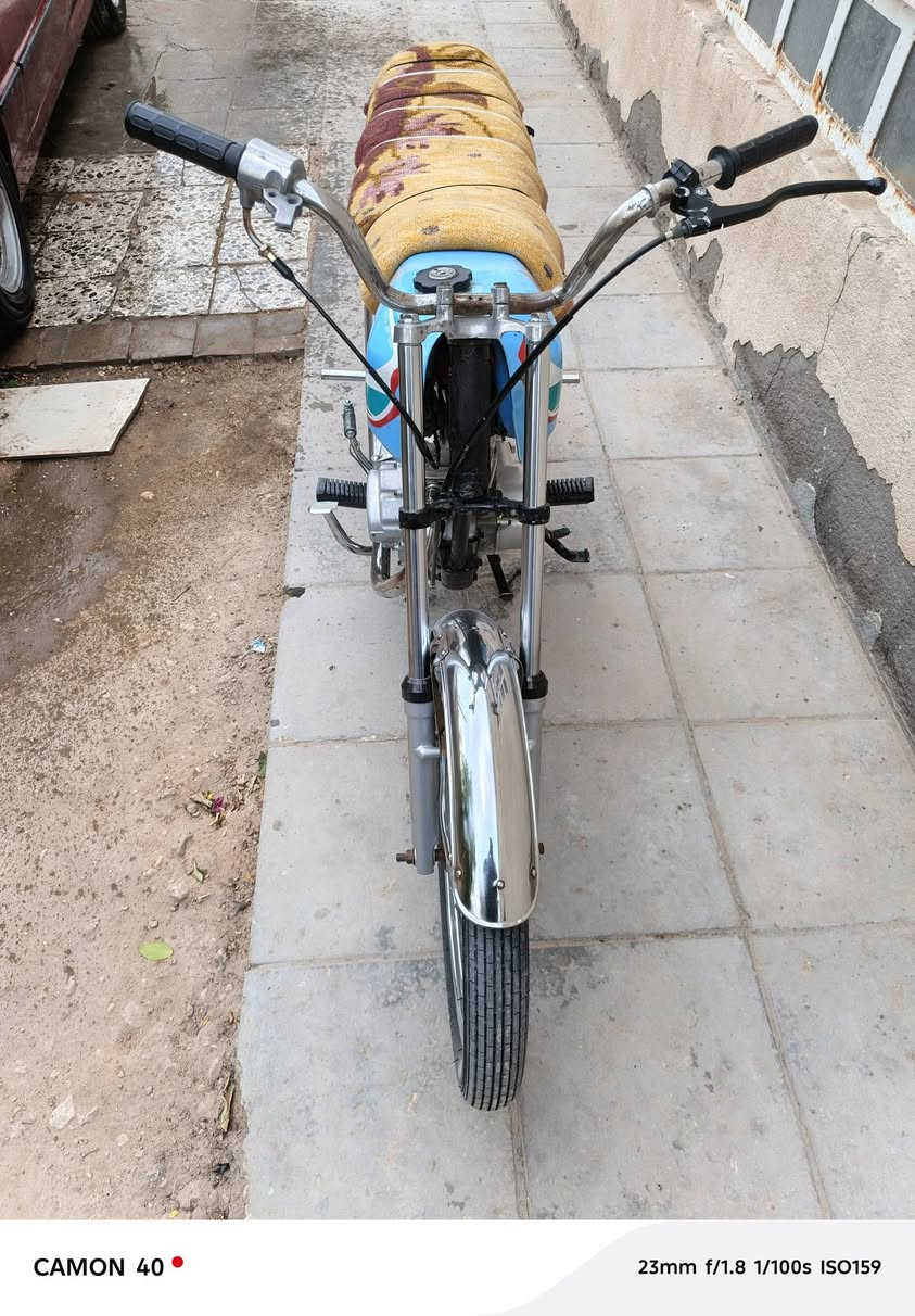 اسلام عليكم دراجه لبيع نامه دراجه كلش حلوه ما ناقصه اي شي كلك الدراجه السعر 250وبيه مجال مكان كربلاء طوريج السياحي ***********
