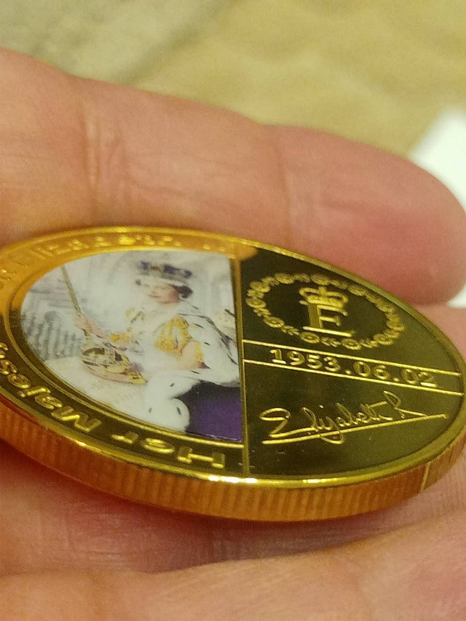 مسكوكةللملكة اليزابيث بروف بالكبسولة سعر5000د ويوجد اشكال اخرى جميلة


**إذا كنت صاحب هذا الإعلان وتريد حذفه لأي سبب، رجاءا أرسل رسالة إلى الدعم الفني**