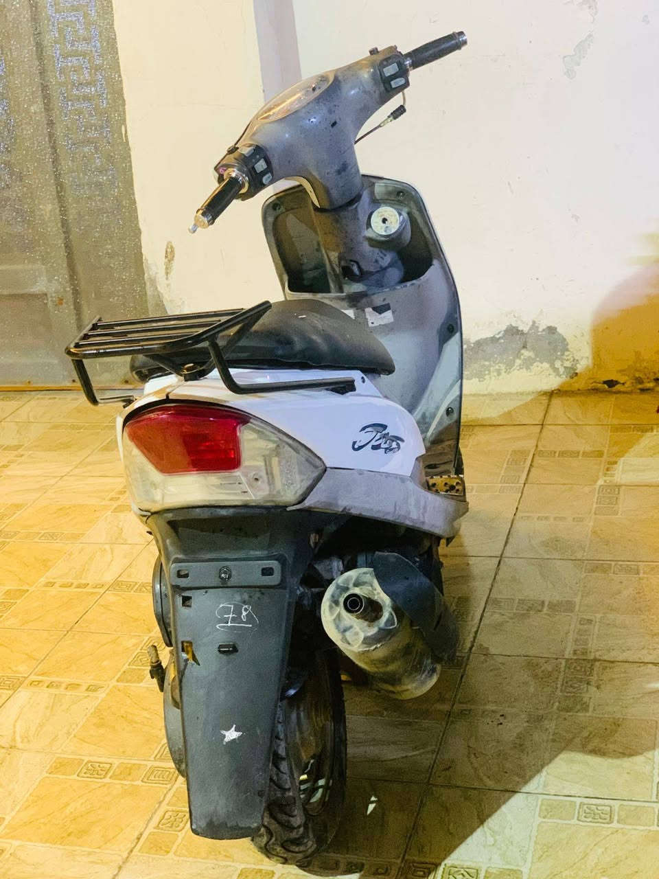 ماكس منغولي بلادي49
السعر/450 وبيها مجال 
حله مركز 
***********
