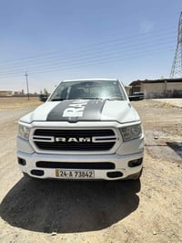 للبيع او مراوس  دوج رام 2021 بيك هورن  محرك 8 سلندر هيمي  باب طويل بدي...