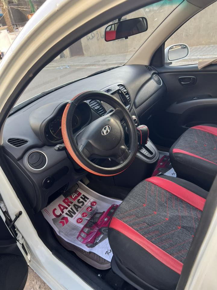 السلام عليكم للبيع هواندي i10مًوديل 2013 سيارة جاهزة مكانها نجف رقم قادسية مميز انكليزي  
اي استفسار الاتصال على رقم ***********
