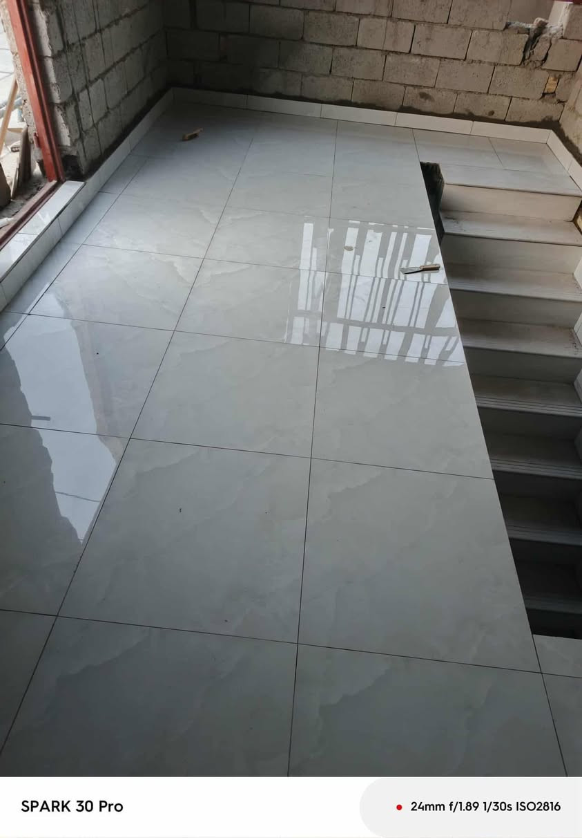 كادر مصري شغل درجه اولى سراميك ومرمر وكاشي وبايات ***********
