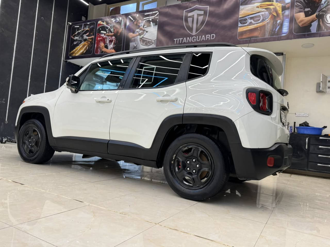 السلام عليكم 
جيب رينكد 2018 للبيع
رقم بغداد جديد دولي
محرك كير تبريد كله مضبوط
بيه قطع صبغ / بديه كلش حلو
شاشه/ تحكمات /بصمه /محرك 2400
سياره ماشي 71 الف
مكانه بابل 
سعرها 98$
اتصال او وات ***********
