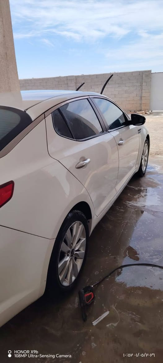 السلام عليكم
كيا اوبتما 2013 خليجي 
مكفوله من الصبغ والتبديل والضربه عده شبر بل جاملغ الامامي 
رقم بغداد الدولي تحويل مباشر 
فول مواصفات عدا البنراما 
مكينه 2400 دوش بلاديه 
سياره جديده محرك كير صدر كله جديد 

اللاستفسارا لاتصال ***********
العنوان واسط
