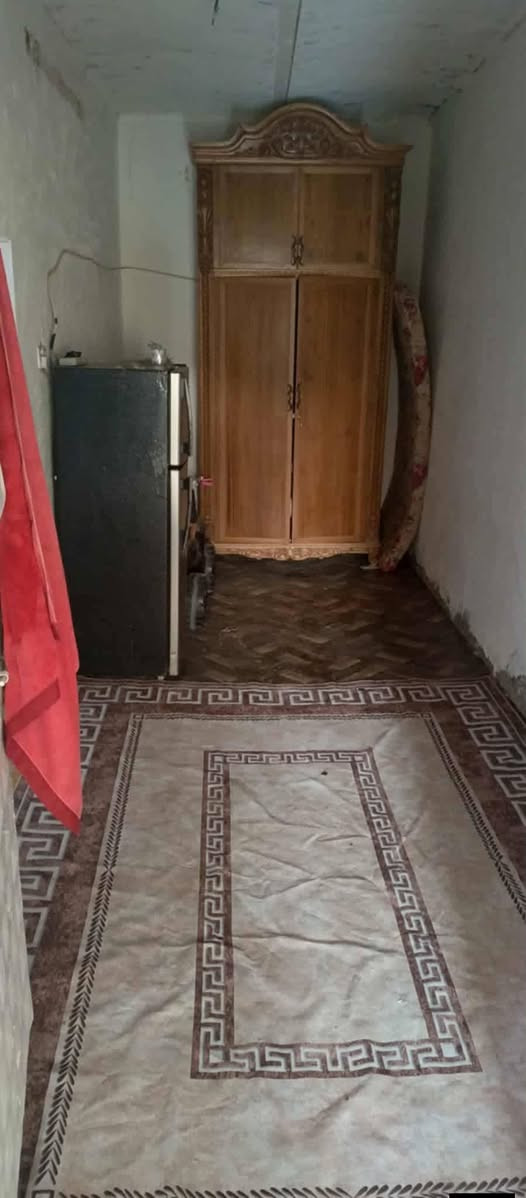 بيت للبيع طابو صرف
حي الزهراء بشارع العماره 

المساحه 200م      طابو صرف 

بيتيحتوي علا غرفه 5/50 ×4

استقبال 6×4

صاله 5×4

مطبخ 4×4

هول 5/50×3

حمام داخلي 

وصحيات شرقي وغربي 

لتصال ‏‪***********‬‏
