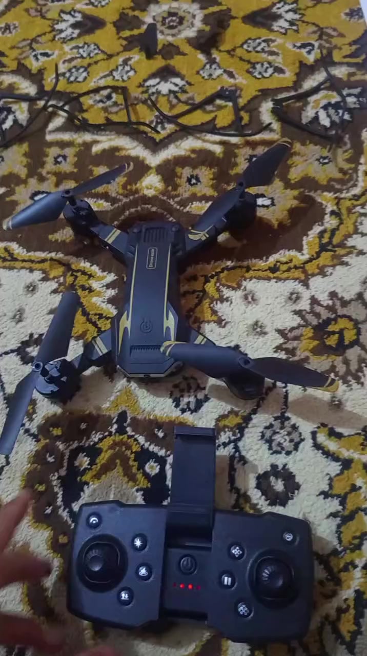 درون صارله 2من مشتريه فقط بيه محرك واحد مايشتغل بقيه مابيهن شي فول نضافه غير هذه لعطل ابد مابيه بيه حامي ريش حقيقي بيه ثنينريش زيده بيه كامره وكتلوك ام نشره وسعره 10فقط واني مشتريه غاليه بس تبدل محرك سعره 3الف ترجع بلاديه


**إذا كنت صاحب هذا الإعلان وتريد حذفه لأي سبب، رجاءا أرسل رسالة إلى الدعم الفني**