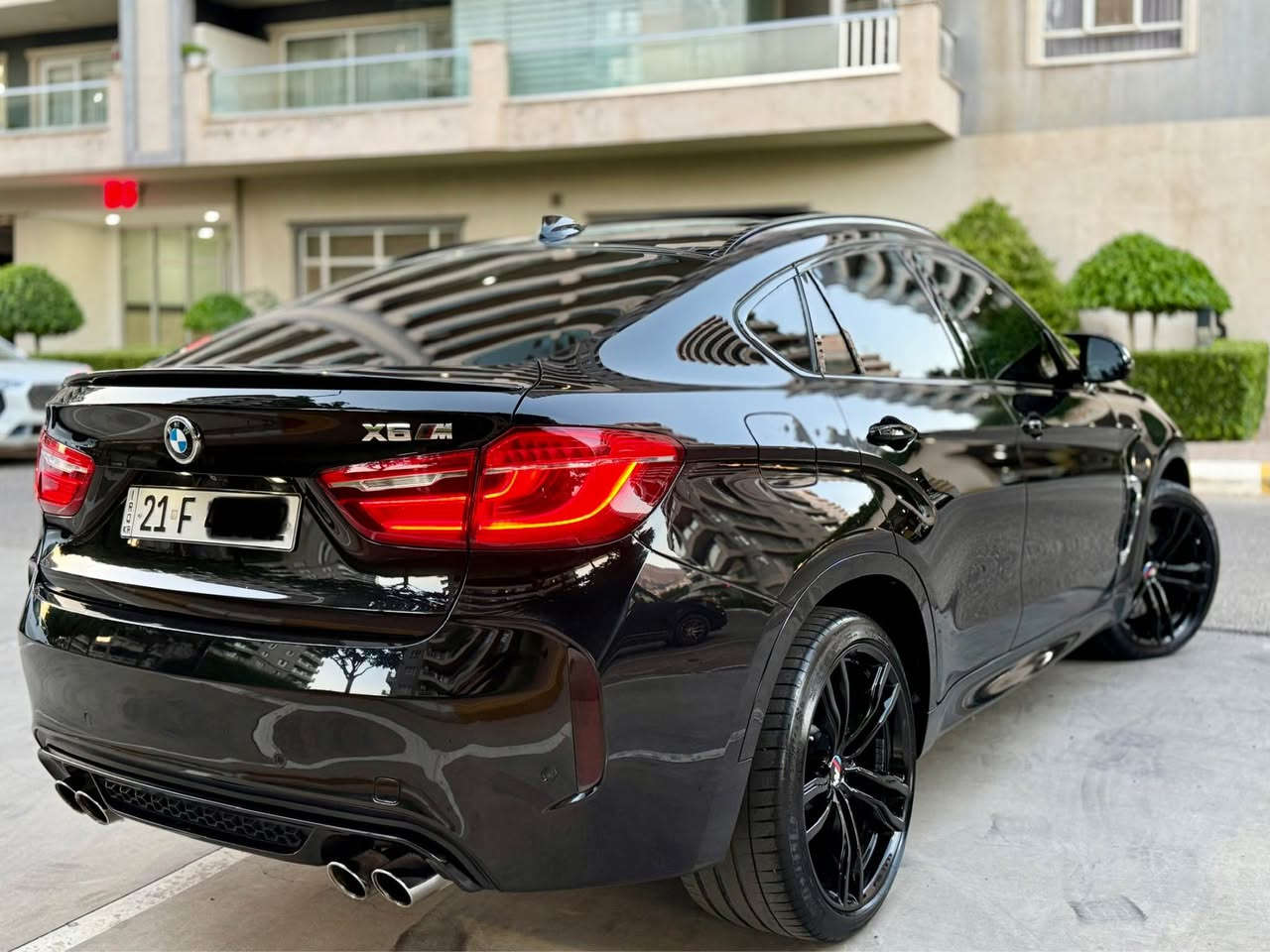...﷽ ...

سيارة وكالة عروش اربيل 📦
للبيع BMW x6 m اقوى محرك  🇩🇪
موديل :2017
محرك :v8 twin power Turbo 
قوة حصان :575hp 
سيارة : M Power بلاد 
عداد: 330km

…………………………………………..
اعلا مواصفات 
بصمة 
سلايد
صقف: شامو
ابواب شفط
ابواب بصمة
ابواب بردة
كشنات هيتر
كشنات تبريد 
كشنات كهرباي
رادار امامية 
تحديد سرعة
لايت :BMW Adaptive LED
صندوق كهرباي
سماعات:BANG&OLUFSEN
كامرة:360’
تبريد ثلج 
نظام : M1.M2
نظام: sport.Efficient.sport Plus
نظام :m power
…………………………………………………………………..
سيارة جديد
ماشية: 170,000 km الف 
واحد جملغ نص صبغ بهه باقيات  مكفول بل كلشي
سيرفس كل بشركة bmw
ضمان :  2 سويج
كير محرك بشرط 
كهربائية كل بشرط
صدر بشرط
سيارة جديد 
رقم سليمانية جديد
فحص هزة جديد

……………………………………………………………………

سعر ٢٩٤$ مجال بصيت ارخس سعر 

مكان : سليماني
رقم تلفون 
*********** السليمانية, العراق
