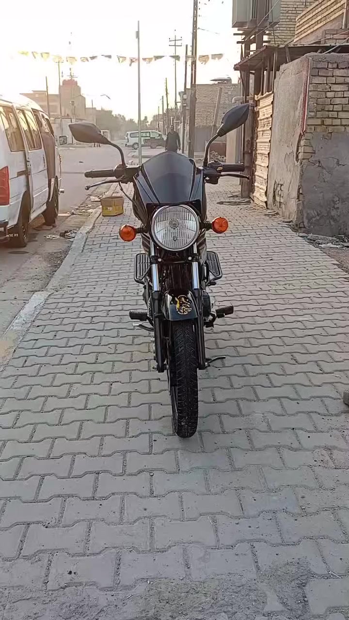 السلام عليكم دراجه للبيع السرعه 140 
دراجه مكفوله كفاله عامه  
رقم سنويه باسمنا  المكان بغداد 
السعر مليونين وبيها مجال 
***********
