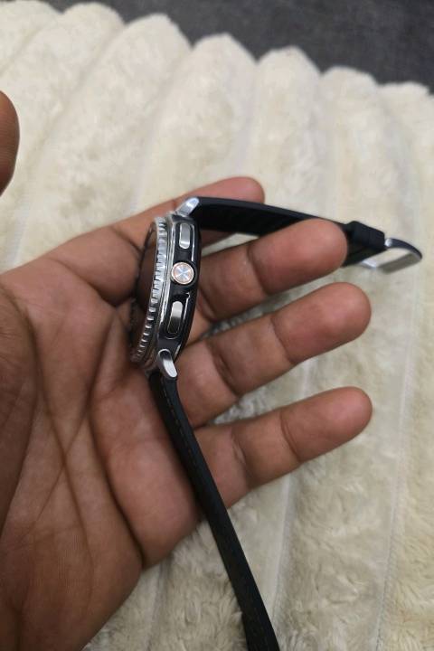 Galaxy Watch 8 CLASSIC 44mm
للبيع ساعه مستخدمه حيل نظيفه