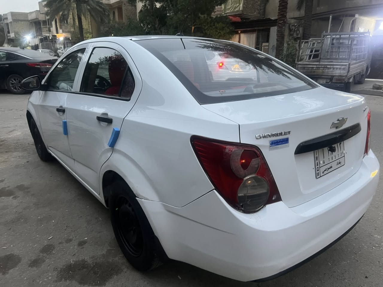 السلام عليكم شوفر سونك موديل ٢٠١٢ للبيع اوامراوس السياره جاهزه كيرومكينه مكفولات صدر حلو مكفوله من الضربه سنترلوك  شاشه السعر ٥٦ وبيها مجال مكان بغداد الحريه للاتصال ***********
