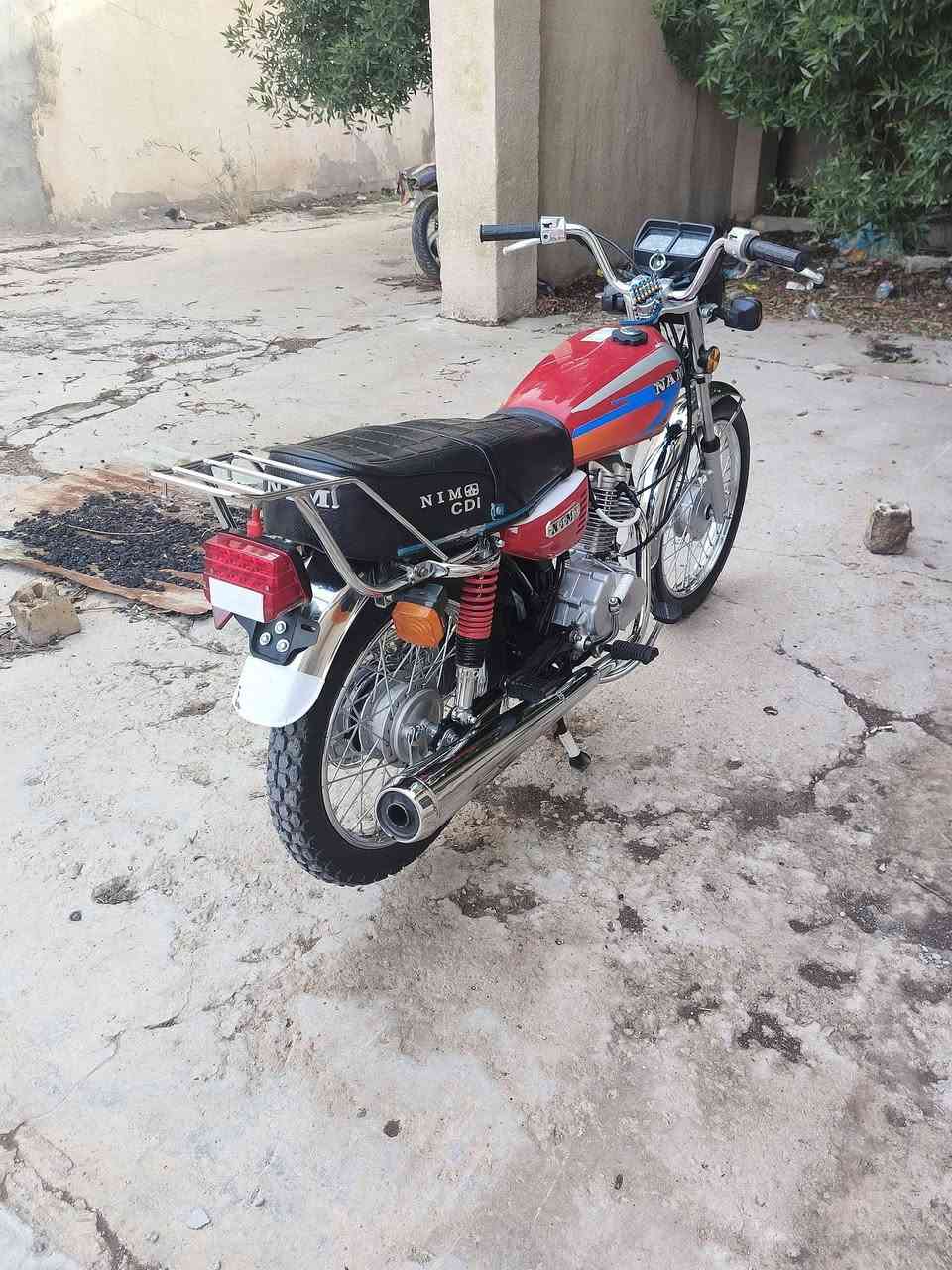 سلام عليكم شباب دراجة للبيع موديل ٢٥الدراجة كفالة أوراق مستعجل على البيعة مكان الحفرية 

***********
