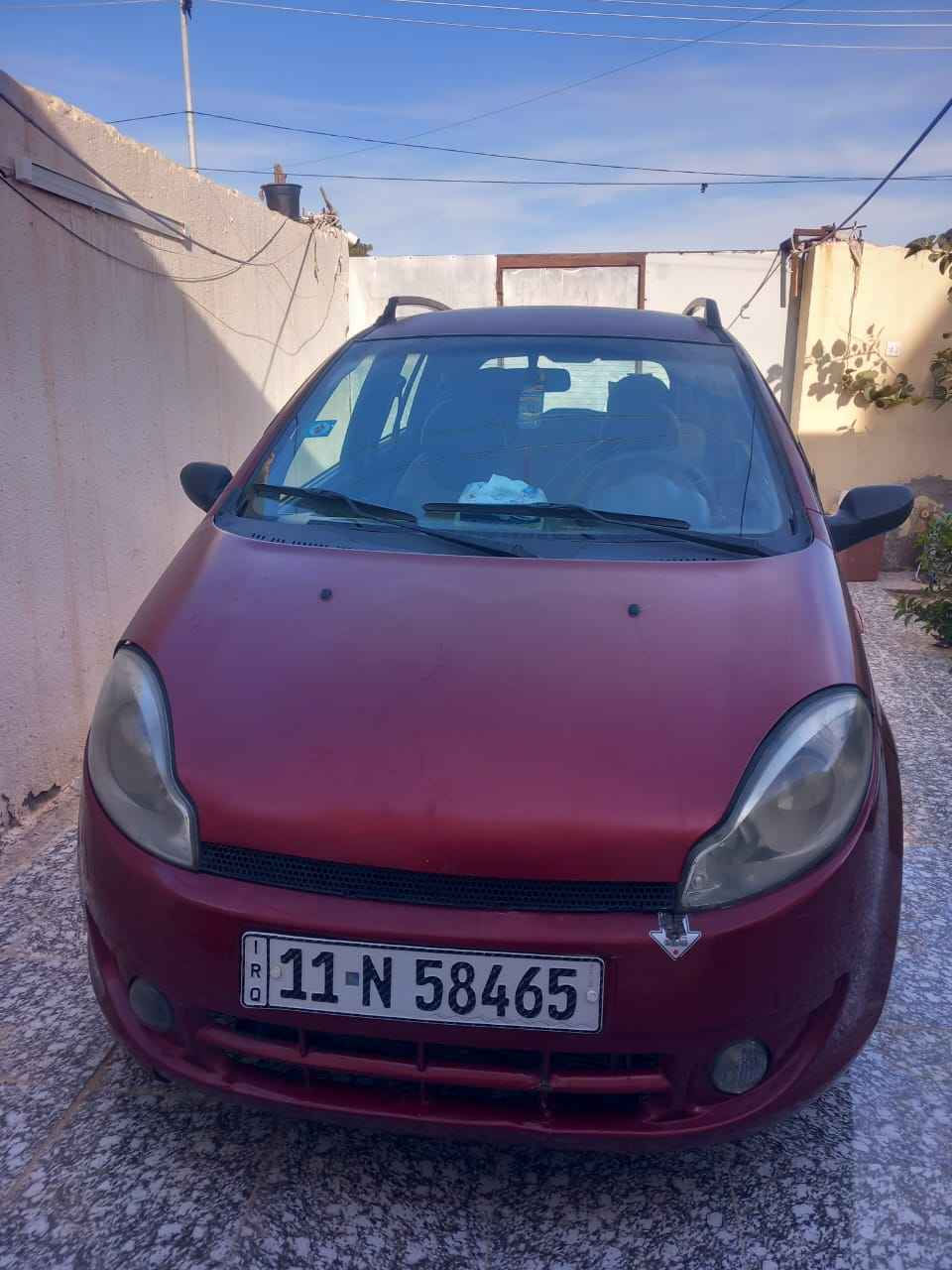 عليكم 
سياره شيري للبيع مكفوله من محرك وكير ودواخل مكفوله ماعدى البنيد بي رشه بصيطه رقم بغداد تحويل بيومه كامله هز ورقم نكليزي تبريد حداديه تخم تاير جاهز اي نقص مابيه 
 سعره ٣٦ وبيه مجال 
***********

ممنون منك الأدمن Singapore
