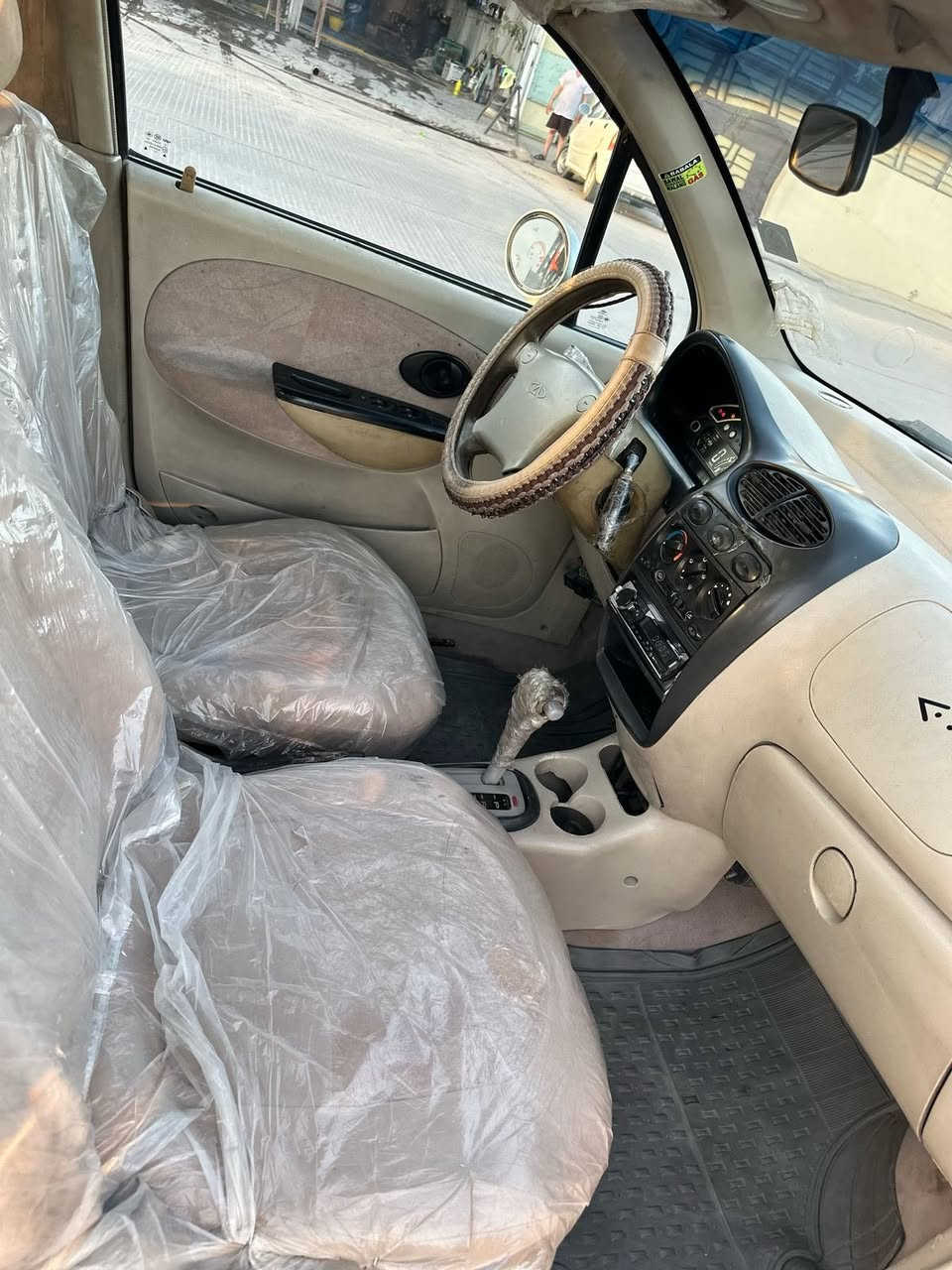 للبيع كيو كيو رقم نجف دولي جديد 
موديل 2011✅
السعر 27 ورقه
كير مكينه تايرات جاهزه سياره 
مكان النجف ***********
