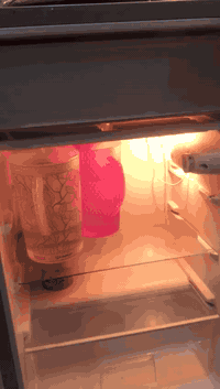 السلام عليكم ثلاجه نوع شينون السعر 125 بيهه مجال بسيط ***********
