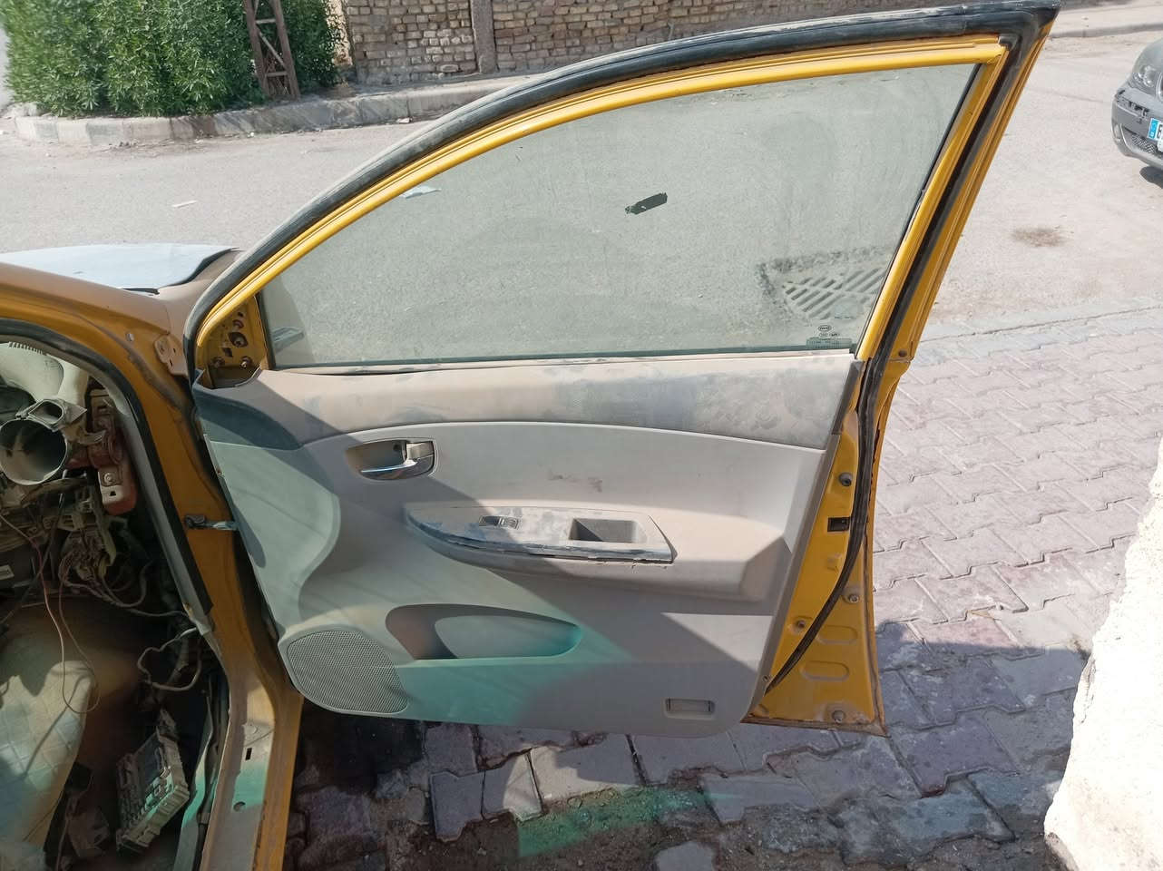 بي واي ديه تفصيخ للبيع محرك وكير جديد حداديه ٤ بيبان كاملات مع الجام واليبطاين *********** كشنات جديد دشبول جديد في محافظة ميسان العمارة رقم ***********
