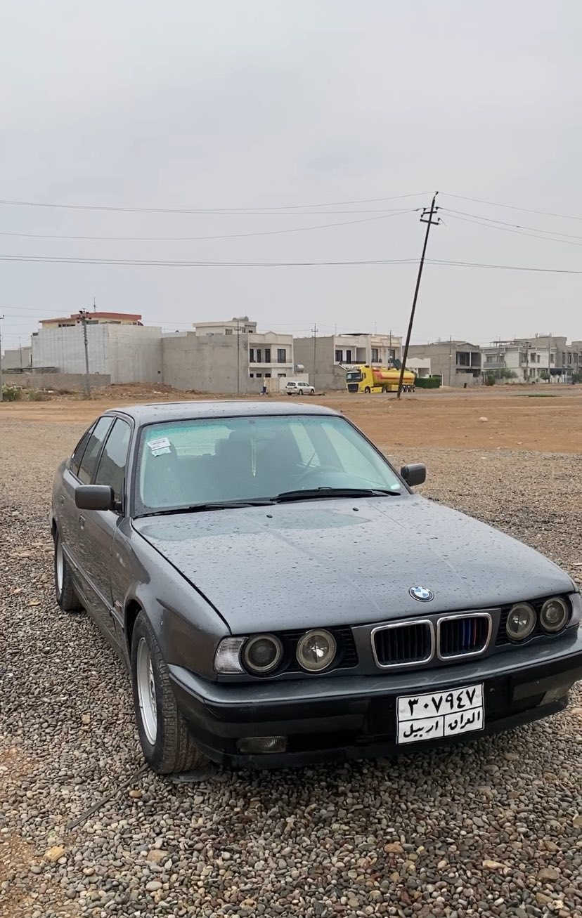 11ورقەو نیوی لەسەرە خەرامە. بۆ فرۆشتن گۆرینەوەش دەکەم525بیلاد گێر حادی مۆدیل1990ر.قم..*********** سحر49محاملە
