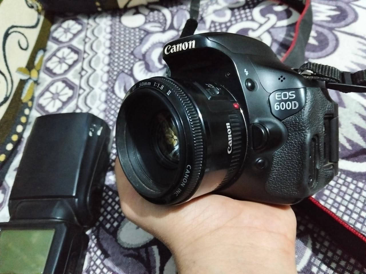 باكدج كامل جاهز علي الشغل  كانون 600 معها بوكس و لينس 50عادي. و بطاريه شاحن حزام و فلاش ب حجاير و شاحن حاله رايقه 
السعر 9الف نهائي بدون فصال 
01007508543 السادس من اكتوبر, الجيزة


**إذا كنت صاحب هذا الإعلان وتريد حذفه لأي سبب، رجاءا أرسل رسالة إلى الدعم الفني**