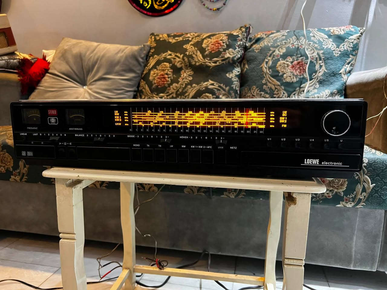 امبلي فاير وراديو الماني شغال 100/100 كهرباء 220 عرض مالته تقريبن 50 سانتيم سحب مالته واضح بي بس كلوبات محروكه يرادله تبديل مال كيجات بس كلوبات موجودات مو شي صعب سعره 150 لف توصيل موجود ***********
