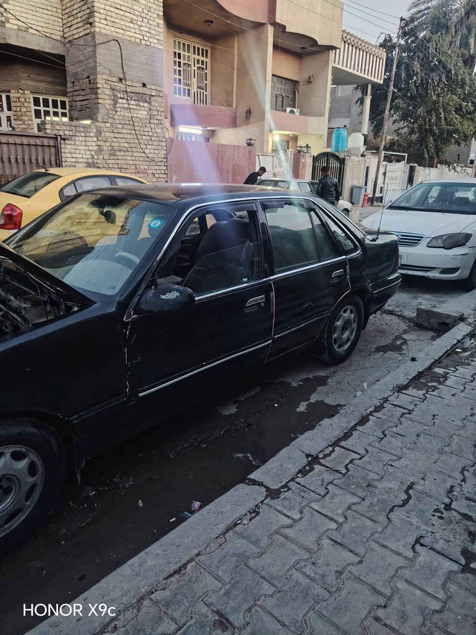 سلام عليكم برانس موديل ١٩٩٥ سياره خير من الله تجفيت جديد رقم بغداد انكليزي عليها غرامه ٤٠٠ تنزل
سعرها ٣٠ وبيها مجال حك جيه 
***********
***********
