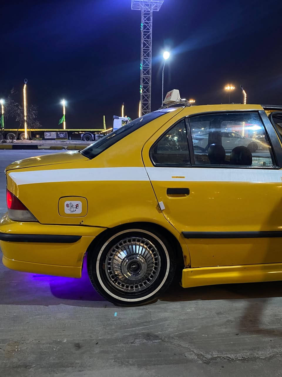 السلام عليكم شباب للبيع
سمند مديل 11مكينه كير جدد حداده نضيفه دواخل مرتبه كهربائيات كلهه شغاله طخم تاير وكبات ورنكات حجم ١٥ جدد السياره جاهزه راعيهه يريد تحويل علمن انه الهيئه عل مشتري وغرامات مصفره سنويه منتهيه
السعر ٢٨ وبي مجال بصيط لشراي
المكان البصره الزبير الرقم ***********
