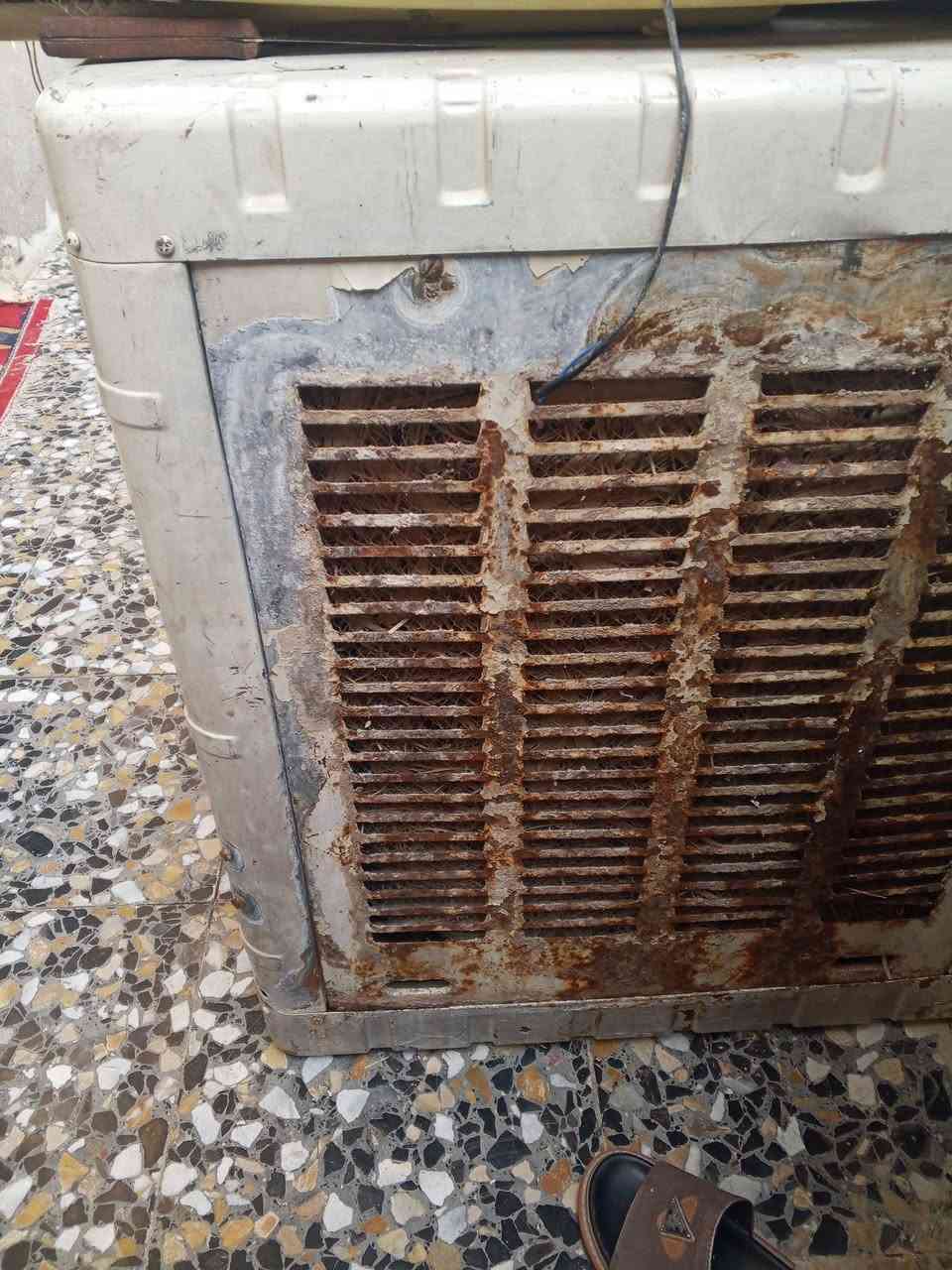 السلام عليكم مبرده البيع الماطور ضعيف مالته يرادله ماطور سعره 50 ومولده شغاله 6 امبير ام السويج وباتري سعر 75 مكاني بغداد مدينه الصدر الدسيم رقم ***********
