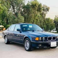 ٧٤٠i • ١٩٩٢ • اوتوماتيك