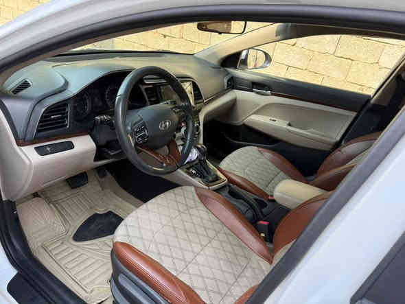 السلام عليكم ...
النترا خليجي 2020 فول مواصفات محرك 2000
رقم بغداد تحويل مباشر ...
محرك كير مكفول ... صبغ دعاميات فقط واربع اصابع بالبنيد الباقي مكفول وسونار بدي كار اني مسوي موجود...
السعر 157$ وبيها مجال مكان سياره رمادي 
*********** متوفر اتصال + واتس
