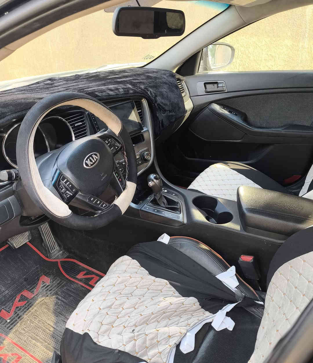 السلام عليكم كيا اوبتما للبيع امريكي 2013
حادثهه جنطه بيه قطع صبغ اثر جراد   للاستفسار ***********
الخاص مفتوح
