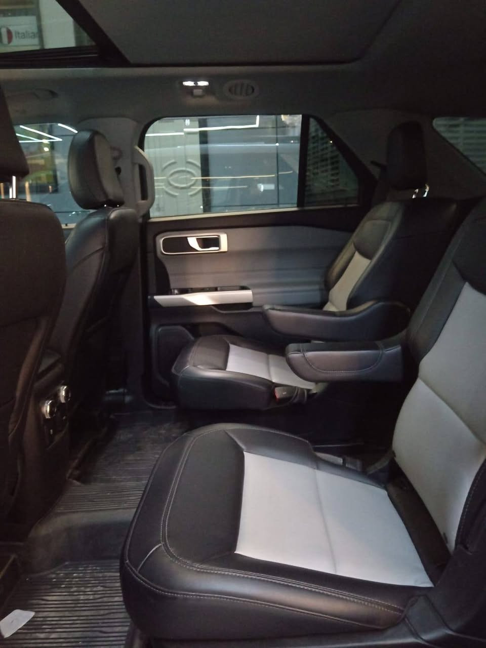 البيع اتصل 
التفاصيل كلها ع الارقام
ع الأرقام التالية 
***********
***********
