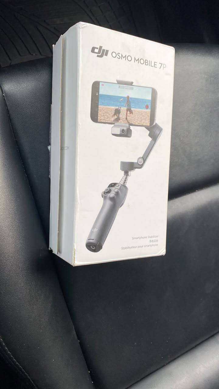 مانع اهتزاز اوزمو موبايل 7P شركة Dji
مستخدم  سعره 200 الف و بي مجال 
***********
