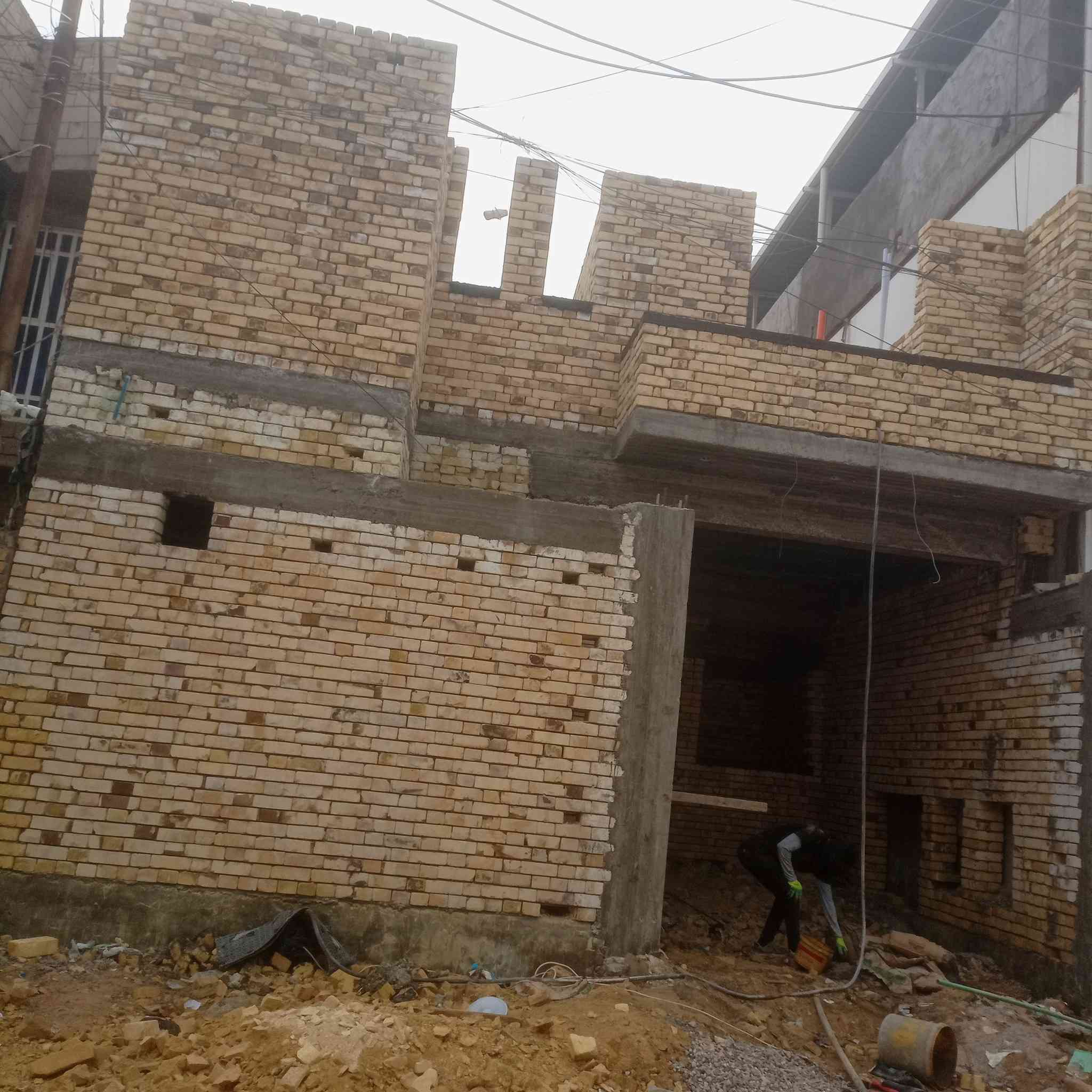 بعض من اعمالي المنجزه ع ارض الواقع ... 
تم والحمد لله اكمال هيكل طابق ثاني الئ مرحله الرباط في حي المهندسين ... صور من العمل ... جاري العمل على ذلك وسنوافيكم بالمستجدات قريباُ .. ان شاء الله ... لم أستلم أي مبلغ إلا بعد اكمال المرحلة المتفق عليها ... 
.
للتواصل او للأستفسار عن جميع الأعمال يرجئ مراسلة الصفحة + واتساب + اتصال👇
.
***********  
***********
