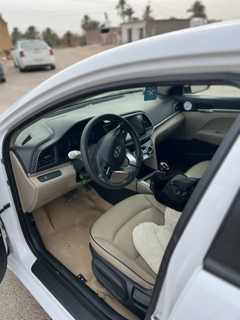 سلام عليكم النترا  لون (ابيض)
هونداي2020  فول مواصفات رقم اربيل تحويل او وكاله  مضمون وارد خليجي 
لمواصفات : 
فتحه / بصمه   / كشنات بيجي / تدفئه  كشنات / شاشه تاب  / هندبريك حسب / اوتو هولد / كامره دوارة / تبريد بيانو / نقطه عمياء / اشاير بالمري / قياده ذاتية / توقف ذاتي / رادارات / 4 انظمة قيادة نضام / مانع انزلاق/ماشيه83km/مكينه 2000 دوش/  شاحن واير ليس/ اناره داخليه   محيطي /لد خلفي / لد امامي/

الضرر :باب السايق مبدل وجاملج بي شبر بارد فقط 
 
 النجف ابو اصخير 

للتواصل والاستفسار : ***********
