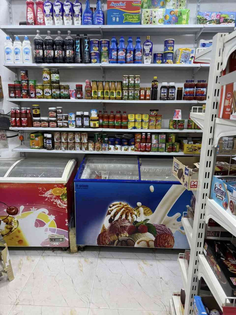 متاح محل اسواق كامل للبيع
برادات 
رفوف
سفينة
فاترينات


**إذا كنت صاحب هذا الإعلان وتريد حذفه لأي سبب، رجاءا أرسل رسالة إلى الدعم الفني**