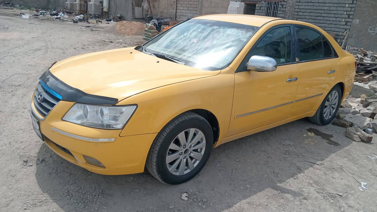 السلام عليكم سوناتا 2010 للبيع صور الحادث موجوده مكينه وقير وحداديه خير من الله ***********
